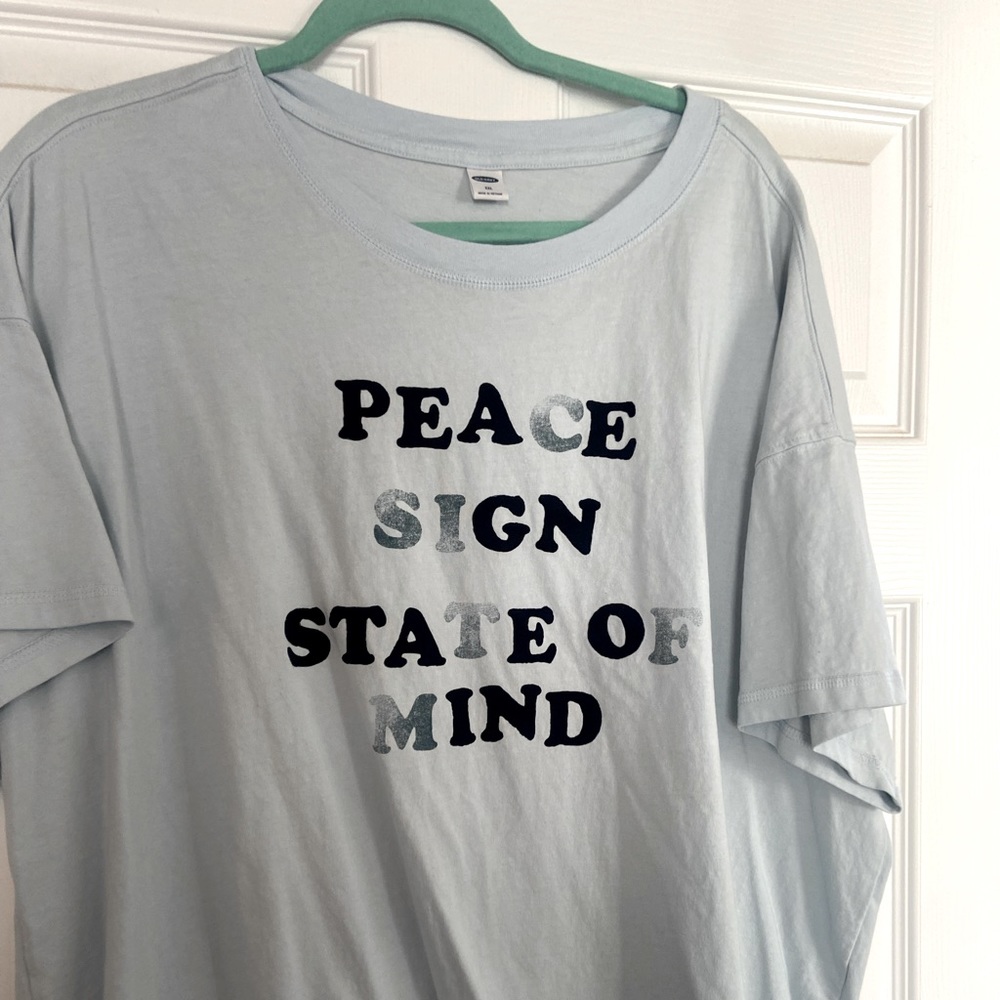 Light blue Old Navy boxy graphic T-shirt